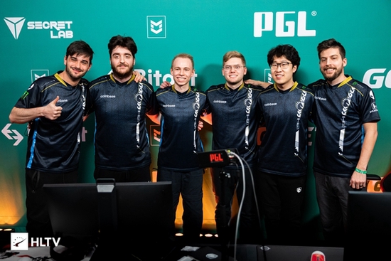 DOTA2 TI14 总决赛中国战队 XG 取得赛点胜利